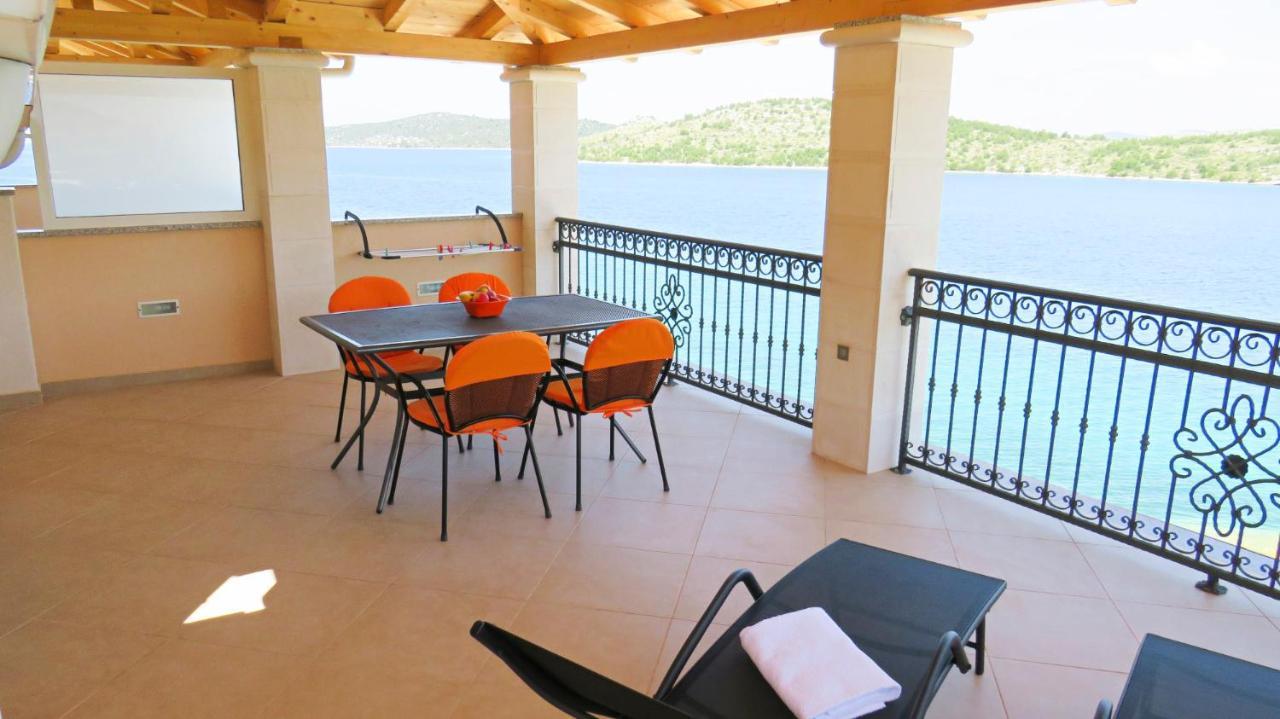 Apartments Villa Ante Grebastica Ngoại thất bức ảnh