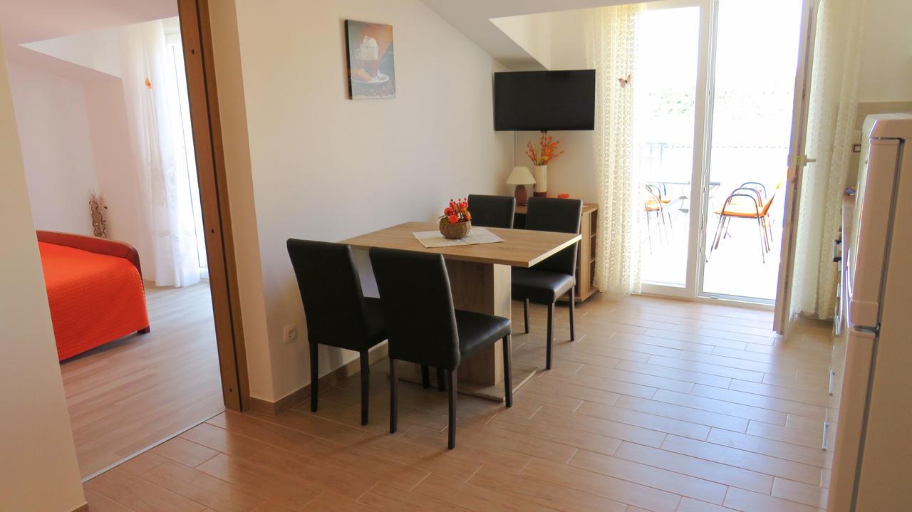 Apartments Villa Ante Grebastica Ngoại thất bức ảnh