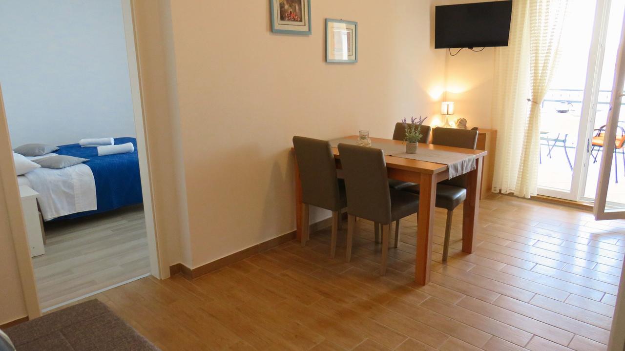 Apartments Villa Ante Grebastica Ngoại thất bức ảnh
